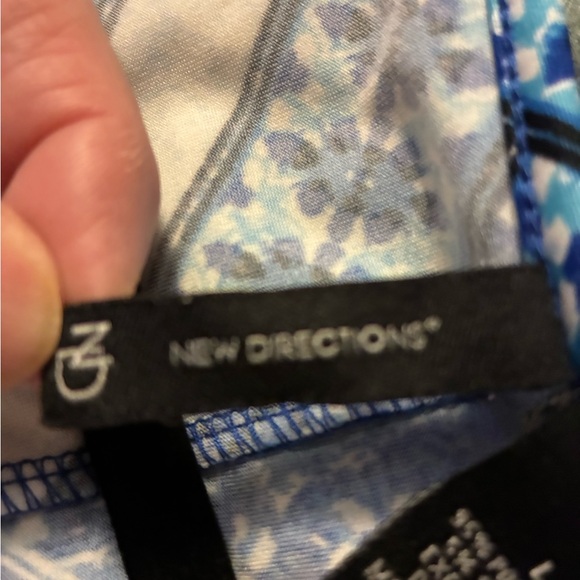 Blue and White Geometric Maxi Dress New Directions EUC - Picture 5 of 7